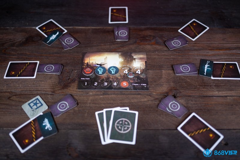 Board game Resistance – chiến trường tâm lý nơi niềm tin và sự phản bội đan xen từng phút gay cấn