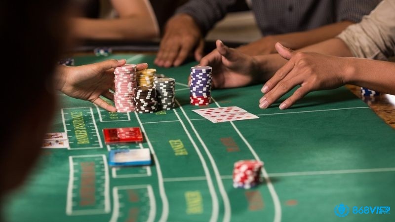 Nắm vững cách tính xác suất baccarat giúp người chơi đưa ra những chiến thuật chơi phù hợp