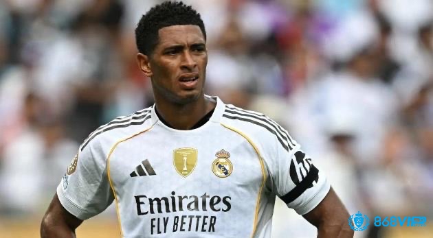 Jude Bellingham khẳng định tài năng vượt trội tại Real Madrid, nhanh chóng trở thành trụ cột tuyến giữa dù tuổi đời còn rất trẻ