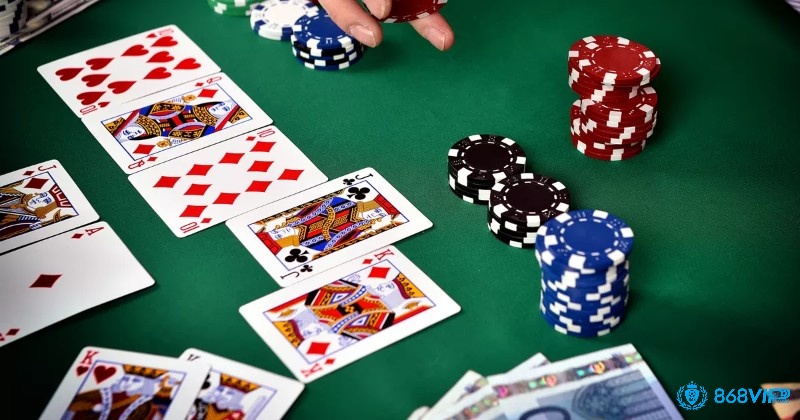 Xử lý đúng cách khi bộ bài tiến lên bị bẩn sẽ giúp duy trì chất lượng và kéo dài tuổi thọ.