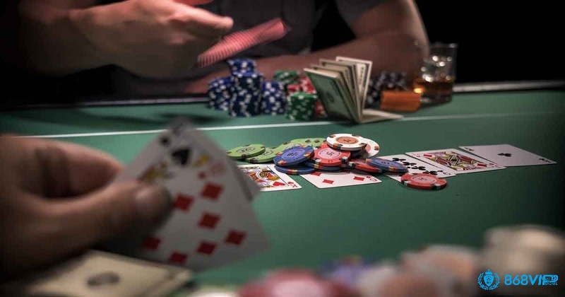Hiểu rõ luật cược Texas Holdem giúp bạn tránh sai lầm và xây dựng chiến thuật đặt cược thông minh hơn.