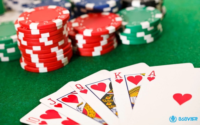 Hiểu rõ cách chơi ở Flop, Turn và River giúp bạn tận dụng tối đa cơ hội thắng trong cược Texas Holdem.