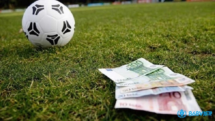 Người chơi cá độ bóng đá đặt Tài hoặc Xỉu theo kèo số thập phân, nơi luôn có người thắng hoặc thua mà không hòa tiền