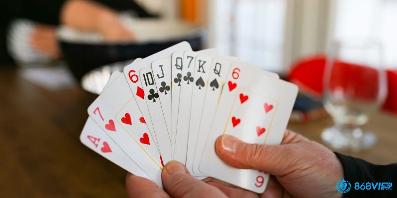 Sảnh và tứ quý mang sức mạnh vượt trội trong Tiến lên miền Bắc luật chơi, có thể xoay chuyển cục diện chỉ trong một lượt đánh.