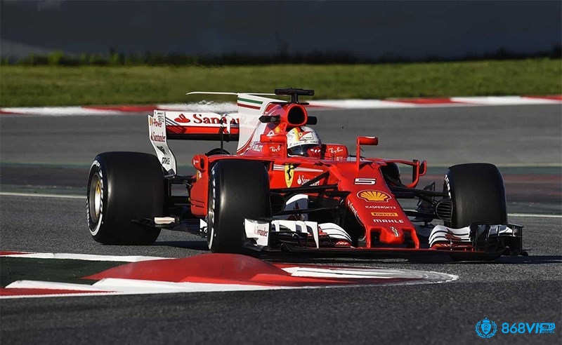 Game xây dựng các mẫu xe đua chuyên nghiệp đa dạng mô phỏng các hãng xe ngoài đời thực