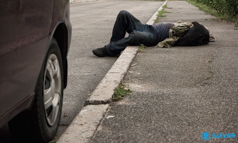 Giấc mơ thấy xác chết nằm ngoài đường là điềm báo về những rủi ro mà bạn sẽ gặp phải sắp tới