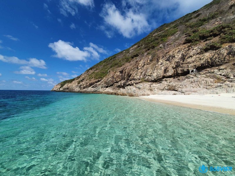 Giấc mơ thấy biển lặng sóng êm là điềm báo bình yên trong cuộc sống của bạn