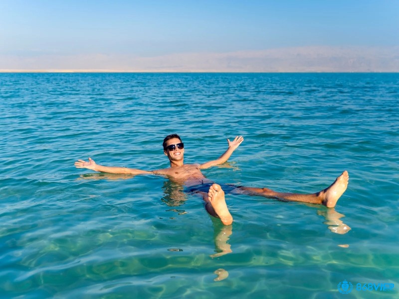 Giấc mơ thấy đi tắm biển phản ánh nhu cầu giải tỏa áp lực của bạn