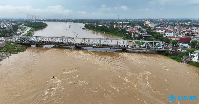 Giấc mơ thấy sông nước mênh mông thể hiện cho những khát vọng lớn trong cuộc sống của bạn