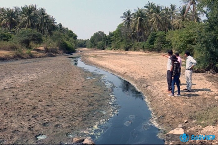 Giấc mơ thấy lòng sông cạn nước thể hiện những cảm giác thiếu động lực trong cuộc sống của bạn