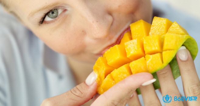 Thấy mình đang ăn xoài là dấu hiệu cho thấy công việc đang diễn ra thuận lợi